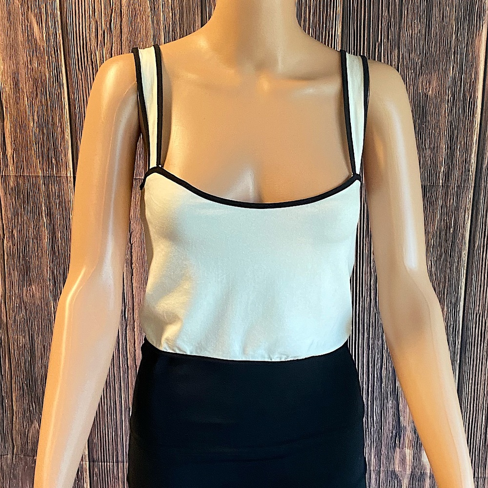 Heart & Hips NWT size large black and white crop top